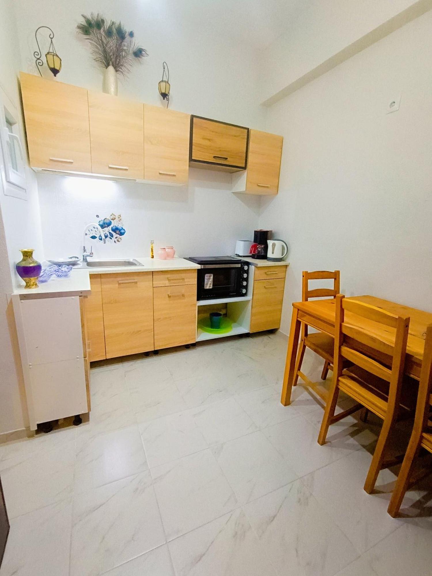 Cozy In Apartment Athens